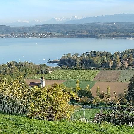 Swiss Borzoi House Bed & Breakfast Vully-les-Lacs Exterior photo